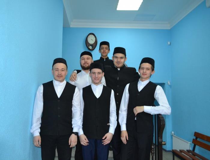 МЕДРЕСЕ РАСУЛИЯ ПРИГЛАШАЕТ НА ОБУЧЕНИЕ