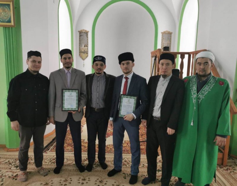 Итоги работы медресе "Расулия" за 2019 г. и вручение благодарственных писем.